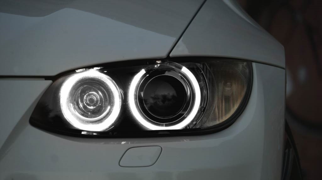 Ładowanie aut elektrycznych na autostradach